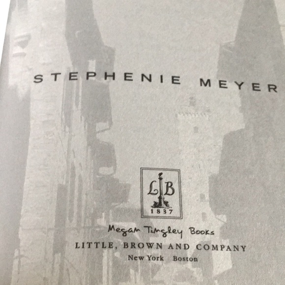 TWILIGHT New Moon Paperback by Stephanie Meyer 2008 - Picture 6 of 8